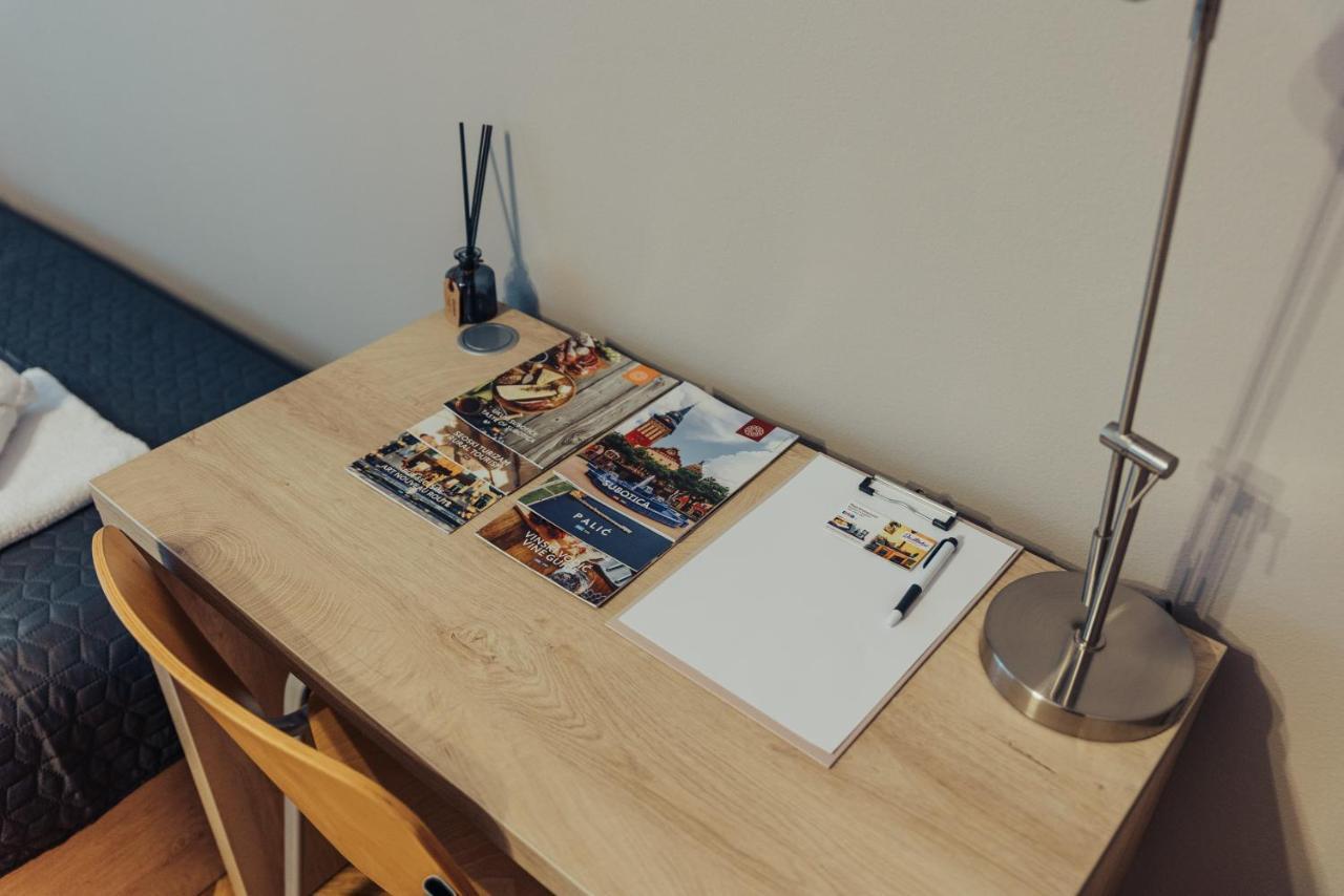 Dumalux Velvet Apartment Subotica Bagian luar foto