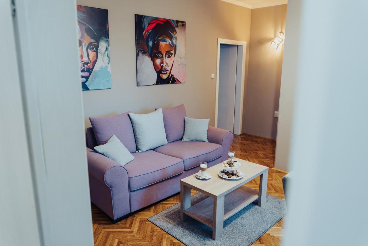 Dumalux Velvet Apartment Subotica Bagian luar foto