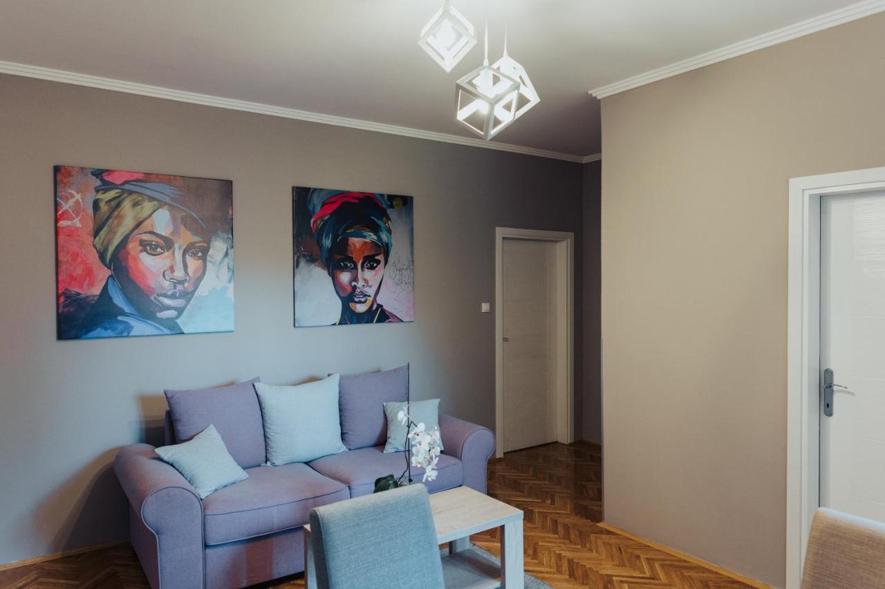 Dumalux Velvet Apartment Subotica Bagian luar foto