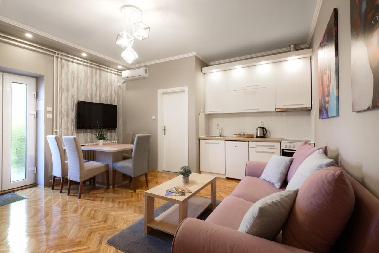 Dumalux Velvet Apartment Subotica Bagian luar foto